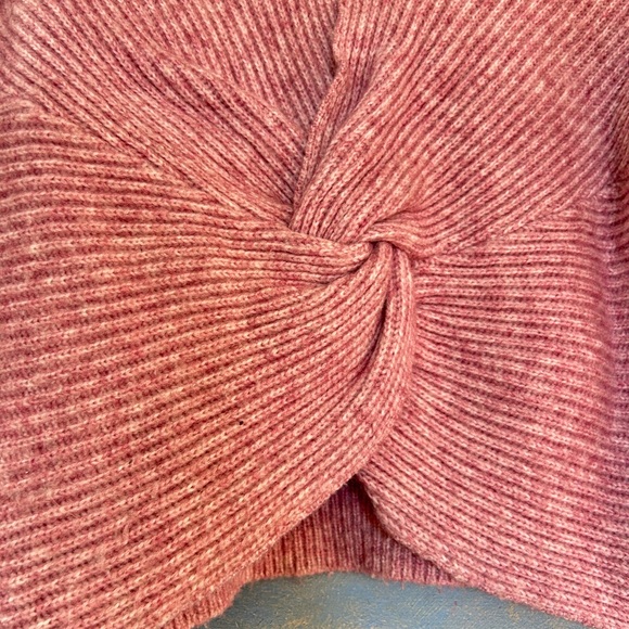 Angel Of The North Mauve Twist-Back V-Neck Sweater - Picture 2 of 8